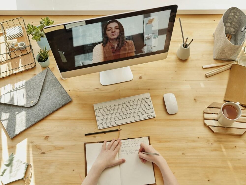 Como falar com advogado online