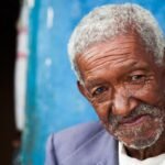 Como clínicas de recuperação acolhem e tratam idosos dependentes