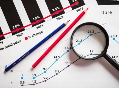Para acompanhar o Carnaval e as tendências culturais, utilize ferramentas de monitoramento de redes sociais, siga veículos de