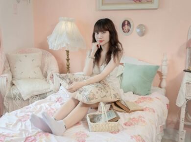 Para decorar sua casa com pouco dinheiro, priorize a reutilização de itens existentes, faça você mesmo (DIY), explore móveis