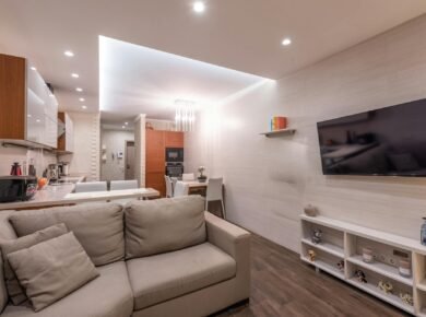 Para um lar mais funcional, priorize a organização inteligente, o desapego e a otimização de cada espaço. Utilize soluções de