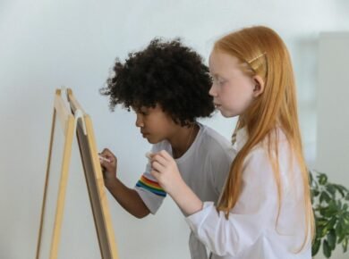 Para hobbies que estão em alta no Brasil, destacam-se atividades como jardinagem, culinária gourmet, esportes ao ar livre (ci