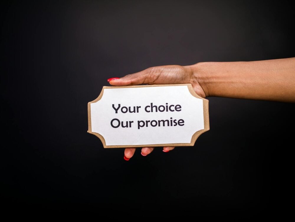 Para as redes sociais mais populares no Brasil, destacam-se WhatsApp, Instagram, Facebook, YouTube e TikTok, conforme dados r