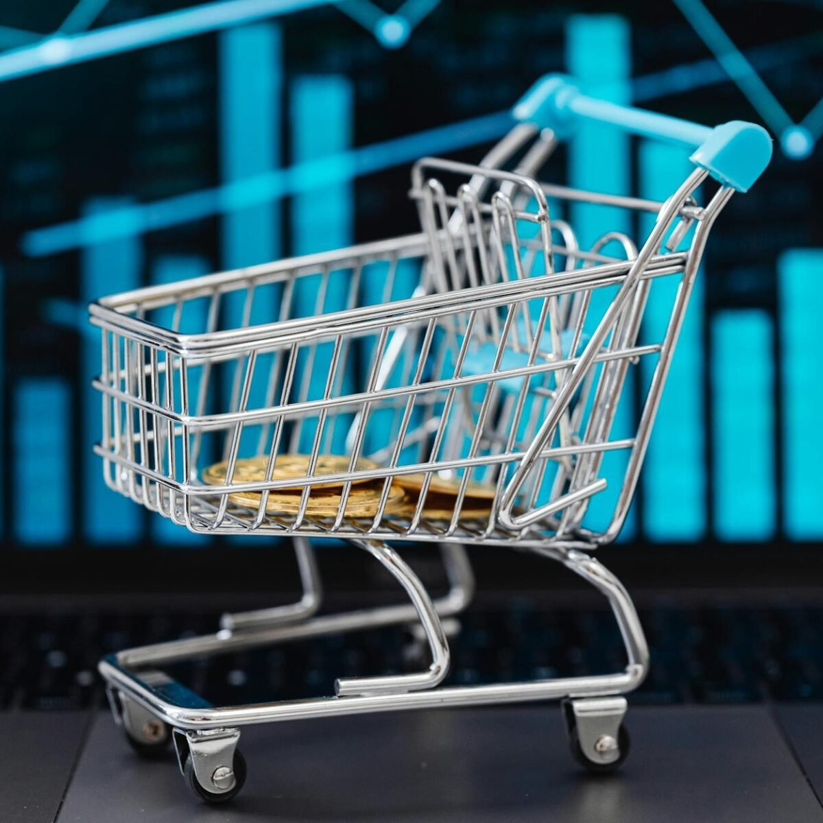 Para acompanhar as tendências de compras online e e-commerce, é fundamental observar a ascensão da IA e personalização, a sus