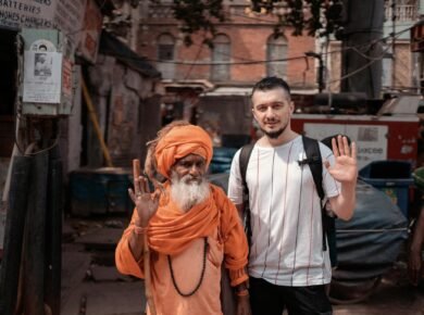 Para encontrar viagens culturais que valem a pena, considere destinos ricos em história, arte e tradições locais, como Roma,