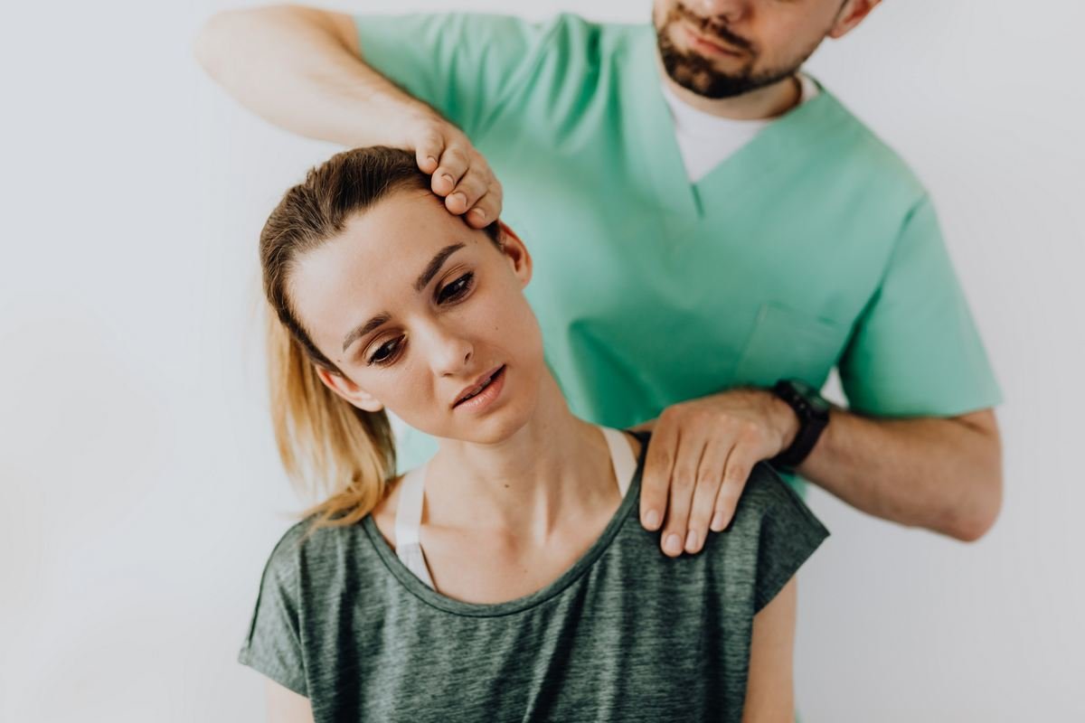 Tensão cervical ou lesão no ombro